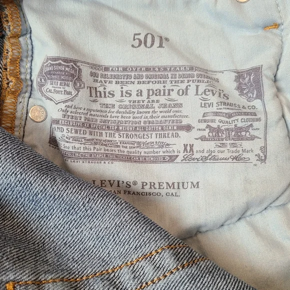 Womens Levi's 501 Original Straight Jeans in Medium Blue Denim - Picture 5 of 7